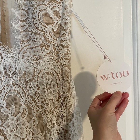 *NEW w/ TAGS ON!* The Wtoo by Watters Philomene Lace Cap-Sleeve Wedding Gown - Picture 11 of 12
